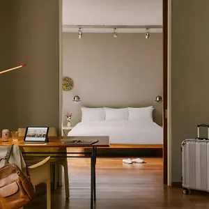 Chambers Hotel Central Park South, Sonder By Marriott Bonvoy New York